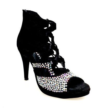 Sandalo a tronchetto Olimpya One in camoscio nero con Swarovski Boreali, plateau e tacco alto a spillo largo, stile elegante.
