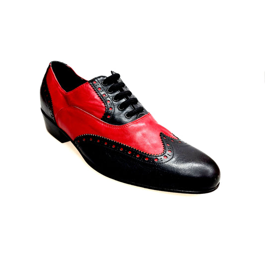 Scarpa da uomo Samuel Movida Wish Dance con tomaia in pelle nera e rossa, tacco in legno, forma lunga, stile elegante.