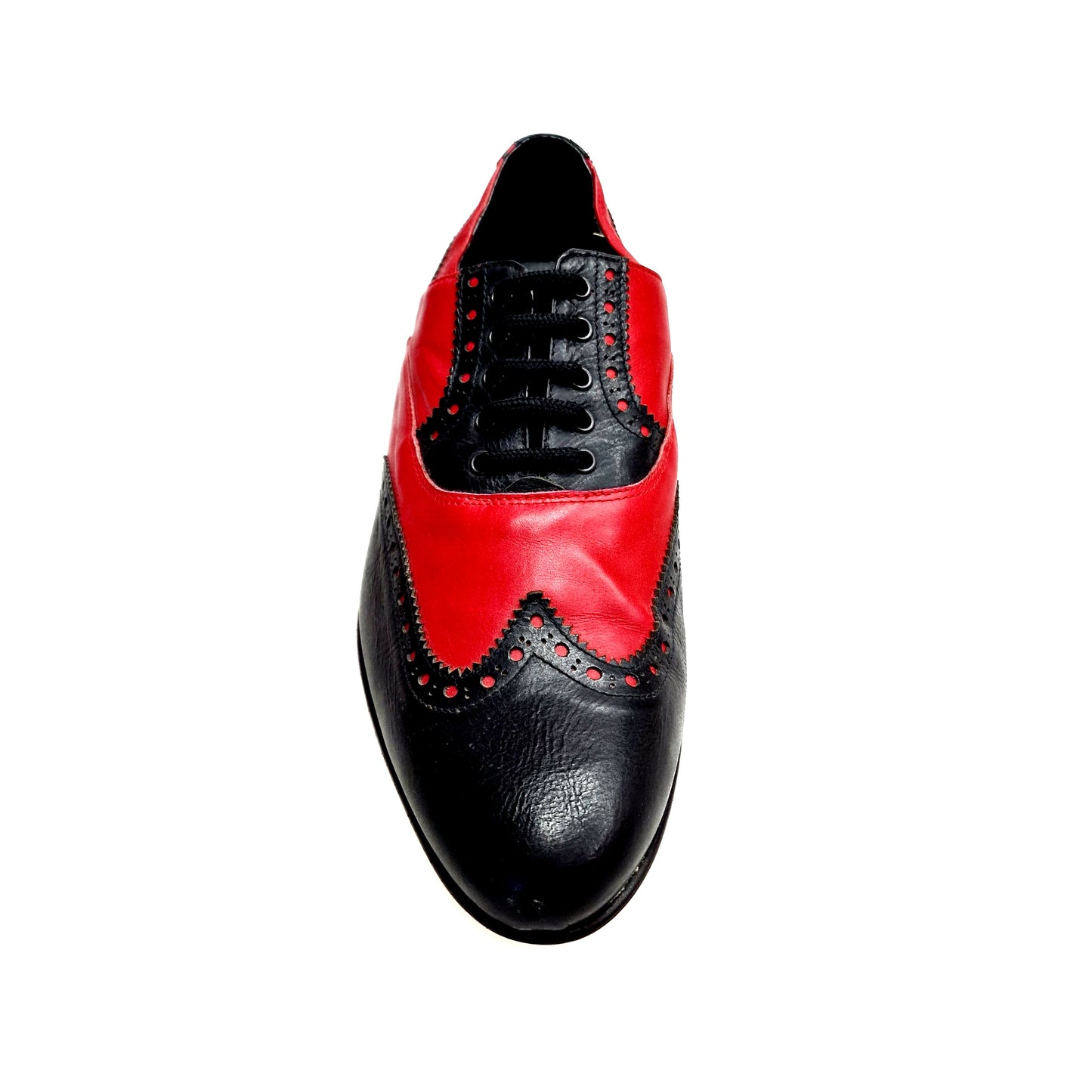 Scarpa da uomo Samuel Movida di Wish Dance, pelle nera e rossa, tacco in legno, forma lunga, elegante e moderna.