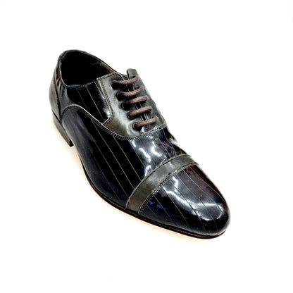 Scarpa da uomo brad Movida by Wish Dance in pelle nera e vernice nera gessata con tacco in legno, dettagli eleganti e moderni