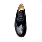 Load image into Gallery viewer, ADOLFO (811F Chicago Forata) - Stringata a Coda di Rondine Mod. Oxford Profili Forati in Pelle Nera e Camoscio Nero con Suola Divisa
