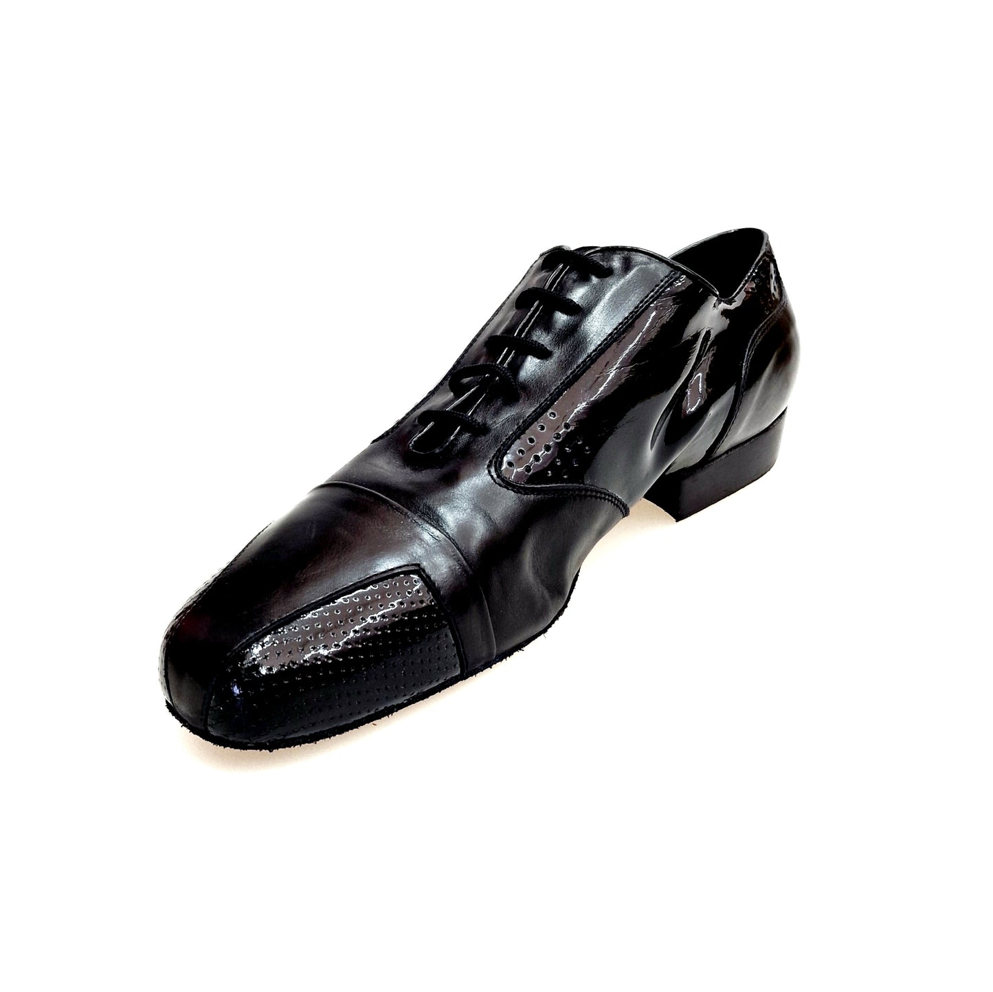 Scarpa da uomo Milo di Wish Dance in morbida pelle nera e vernice nera con punta squadrata, ideale per stile elegante e moderno