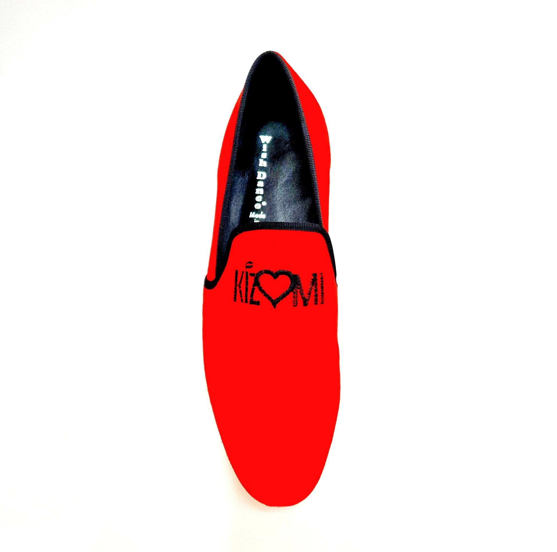 Mocassino Venturi MS21 in camoscio rosso e nero con ricami, forma lunga, stile elegante e sofisticato di Wish Dance Shop