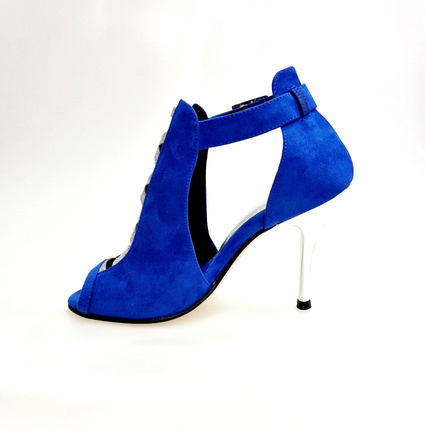 Scarpa da donna DINKA in camoscio blu royal con inserto glitter argento e tacco a spillo laminato argentato.