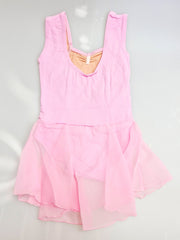 Carica immagine nella Galleria, ANILDA (N/A) - Body Danza Classica Spallina Smanicata da Bambina in Cotone Bielastico con Elastamero foderato sul Petto in Microfibra Anrisudore con Applicazione cucita di Gonnellino in velo di Chiffon
