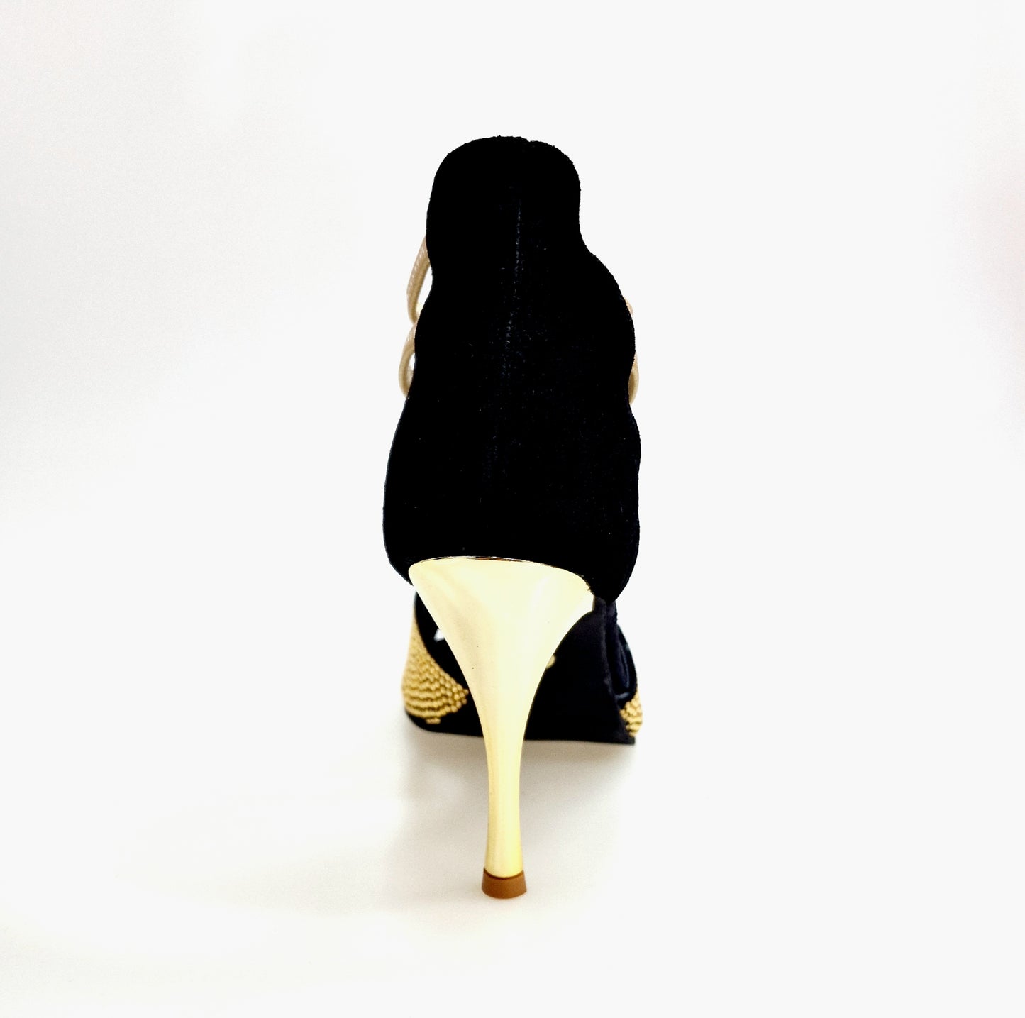 Sandalo donna Dora 460PW in camoscio nero con elastici oro, borchiette oro e tacco a spillo laminato oro.