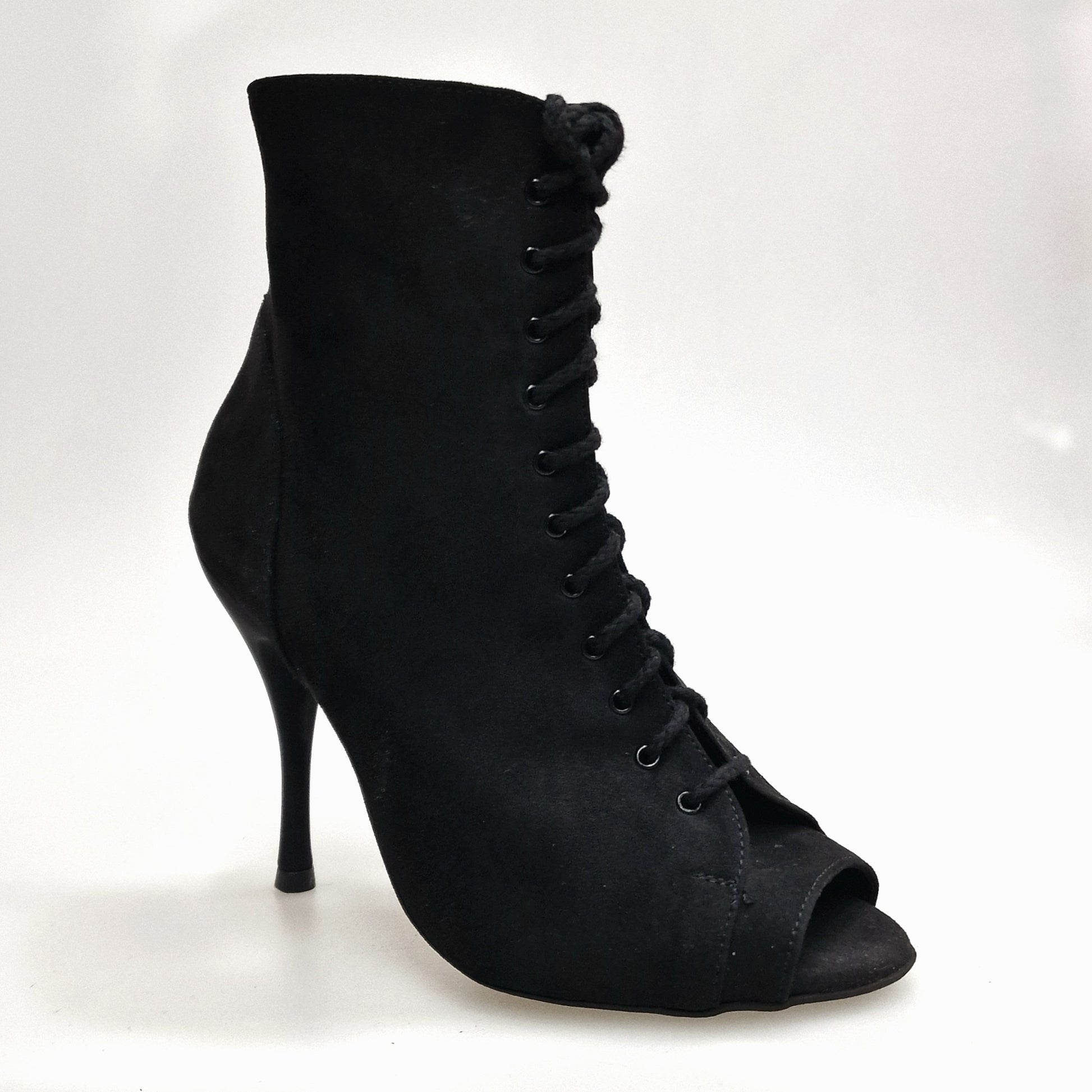Stivaletto con zip in camoscio nero Alexis Black, tacco a spillo in alluminio verniciato effetto gommato, footwear elegante.