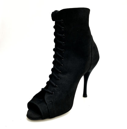Stivaletti mezzo con zip in camoscio nero, tacco a spillo in alluminio verniciato nero, scarpe Wish Dance Shop.