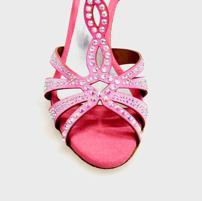 Scarpa da ballo in raso seta rosa fuxia ALESSIA Superb (L1) con Swarovski e tacco a rocchetto, marca Wish Dance Shop