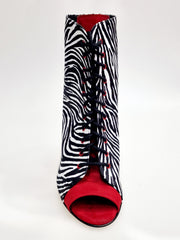 Carica immagine nella Galleria, ALEXIS Zebra (Art. 132) - Mezzo Stivaletto con Zip in Raso seta Zebra inserti in Camoscio Rosso Tacco a Spillo in Alluminio verniciato effetto Gommato Rosso