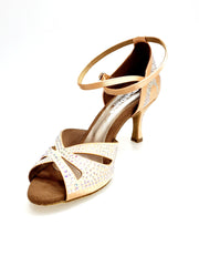 Load image into Gallery viewer, DE LUXE MARIPOSA (L102 QB) - Scarpa da Ballo Donna in Raso Seta Carne Flash Cinturino Incrociato Sulla Caviglia con Swarovski Boreali Tacco Basso a Rocchettino
