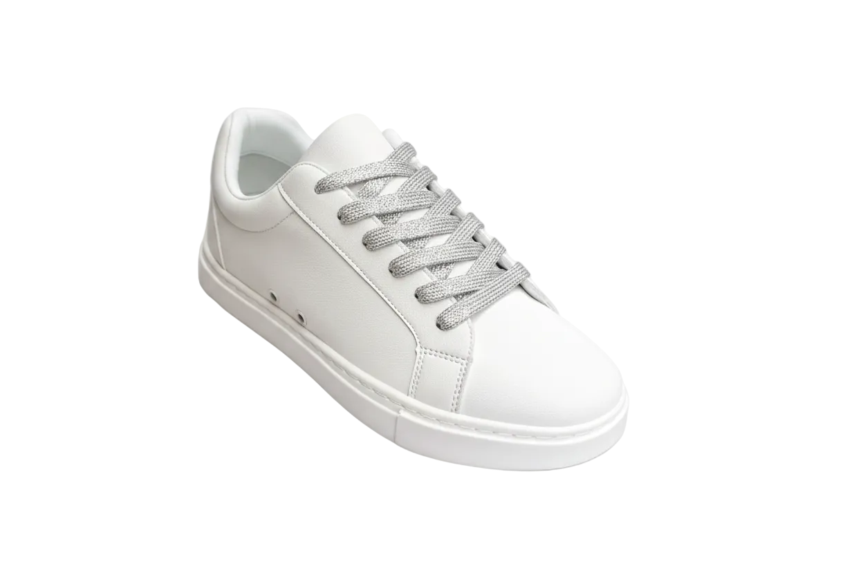 Sneaker ecopelle bianca Suprema White Black Vortex Wish Dance Shop con suola in gomma e resina, design leggero e comodo, dettagli neri.