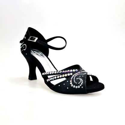 Scarpa da ballo Martina in raso di seta nero con Swarovski Boreali e tacco a rocchetto, ideale per danza elegante.