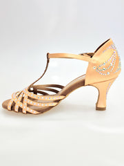 Carica immagine nella Galleria, LANA (L12) - Scarpa da Ballo Raso Seta Carne Flash con Swarovski Boreali tacco a Rocchetto
