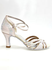 Carica immagine nella Galleria, ALMA Dream (L3) - Scarpa da Ballo da Donna in Raso Seta Cipria cinturino incrociato alla Caviglia con Swarovski  Boreali Tacco a Rocchetto
