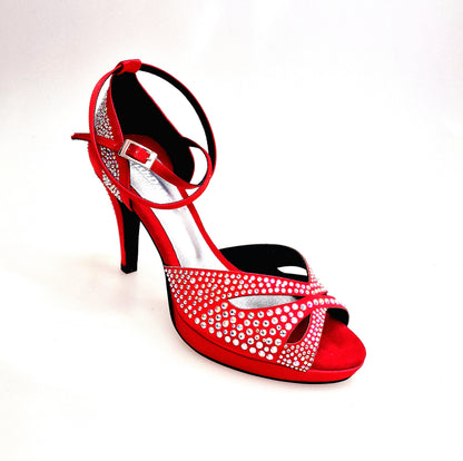 Scarpa da ballo in raso seta rosso intenso, DELUXE MARIPOSA LP102 con Swarovski, plateau, tacco basso e punta larga.