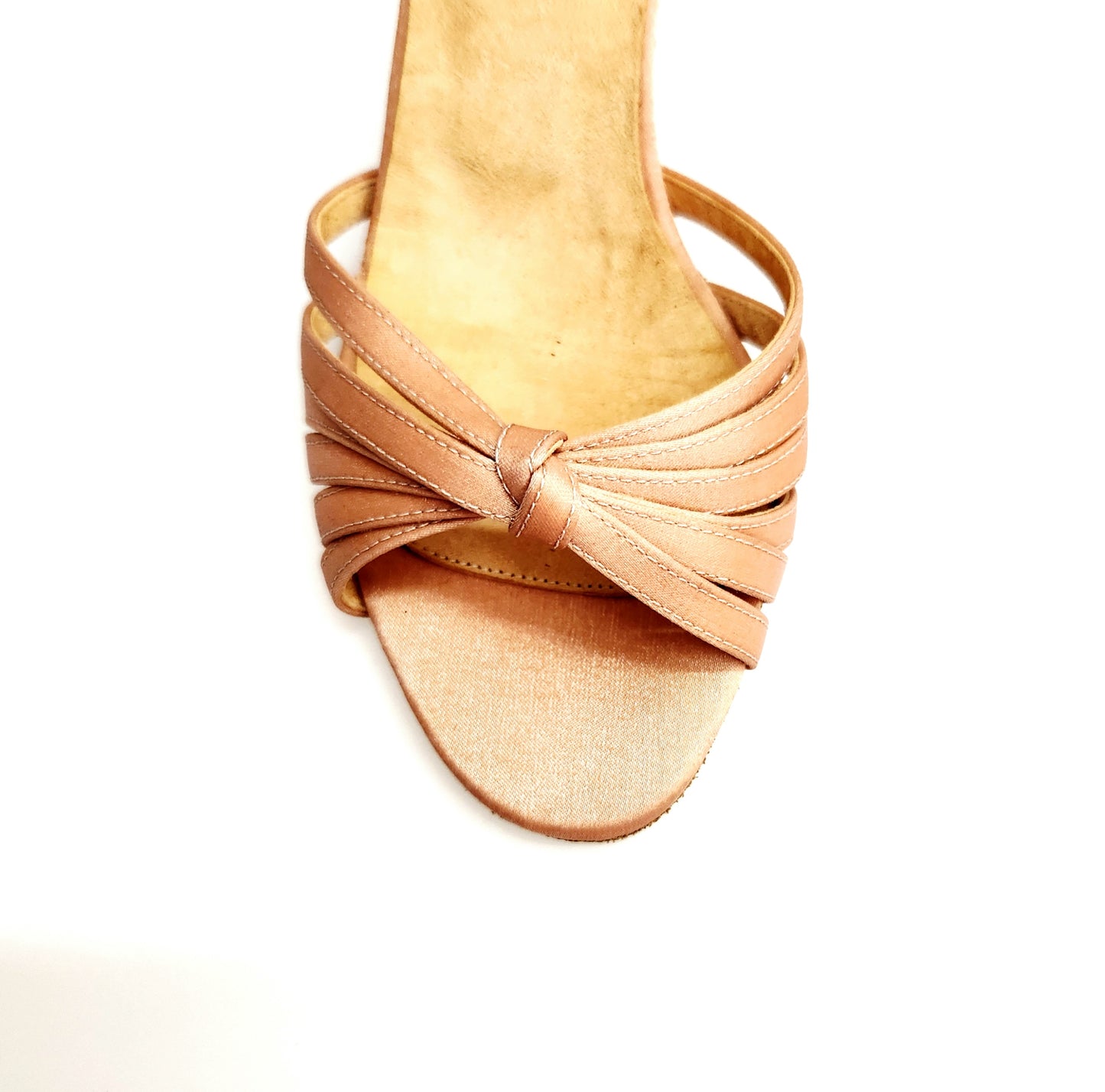 Scarpa da donna Wish Dance Shop Ginevra/6 in raso seta carne, con nodino, sei fascette e tacco rocchettino sottile.