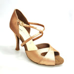 Load image into Gallery viewer, Ely QC (32QC) - Women&#39;s Basic Shoe in Nude Satin and Crossed Strap on the Foot Neck
