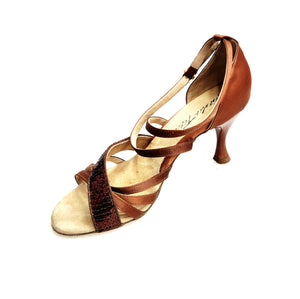 GISELLA (R.L. T116 By WISH DANCE ) -  Sandalo da Donna in Raso Seta Bronzo Dark Strisce sulla Pianta in Raso Seta Bronzo Dark e Fascia in mini Pillettes Color Bronzo abbinato con Tacco a Rocchetto Tondo Smaltato Ceramica Bronzo