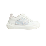 Load image into Gallery viewer, MIKI Cielo Perla (SK2) - Sneaker in Pelle Bianca Fori Traspiranti inserti Kristall Celeste Perla Boreale Foderata in tessuto antisudore traspirante sottopiede confort plus con Suola in Lattice Bianca
