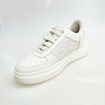 Load image into Gallery viewer, MIKI Cielo Perla (SK2) - Sneaker in Pelle Bianca Fori Traspiranti inserti Kristall Celeste Perla Boreale Foderata in tessuto antisudore traspirante sottopiede confort plus con Suola in Lattice Bianca
