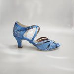 Carica immagine nella Galleria, SAMIRA (L19) - Scarpa da Ballo in Raso Seta Azzurro Cielo Con Swarovski Boreali e Tacco Basso a Rocchetto

