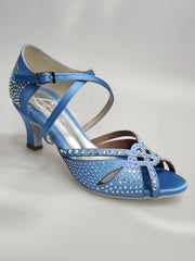 Carica immagine nella Galleria, SAMIRA (L19) - Scarpa da Ballo in Raso Seta Azzurro Cielo Con Swarovski Boreali e Tacco Basso a Rocchetto
