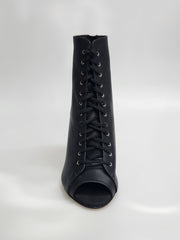 Carica immagine nella Galleria, ALEXIS Black Silver (Art. 132) - Mezzo Stivaletto con Zip in Pelle Nera Tacco a Stiletto Squadrato Sottile in Alluminio Laminato Argento
