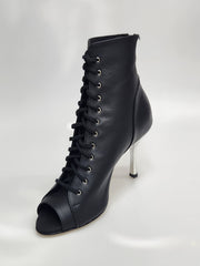 Carica immagine nella Galleria, ALEXIS Black Silver (Art. 132) - Mezzo Stivaletto con Zip in Pelle Nera Tacco a Stiletto Squadrato Sottile in Alluminio Laminato Argento
