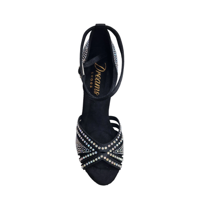 Scarpa da ballo donna LULY Dreams Black in raso nero, cinturino incrociato, strass boreali e tacco a rocchetto.
