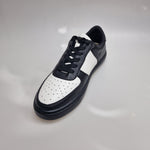 Load image into Gallery viewer, REY Black/White (L0701FCE) - Sneaker in Ecopelle Vegan Bianca e Nera Suola Nera in Gommina e Resina Tecnica
