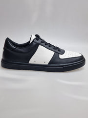 Load image into Gallery viewer, REY Black/White (L0701FCE) - Sneaker in Ecopelle Vegan Bianca e Nera Suola Nera in Gommina e Resina Tecnica