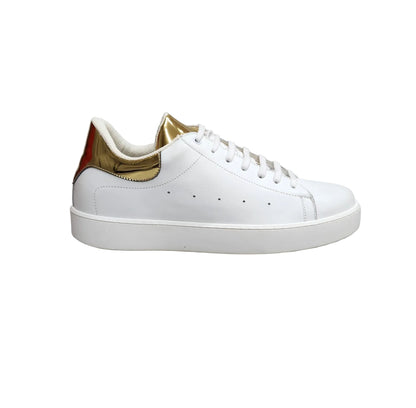 Sneaker NIKOLAS SK5 in pelle bianca con inserti oro, suola microfibra, interno traspirante e dettaglio lattice, stile elegante e sportivo