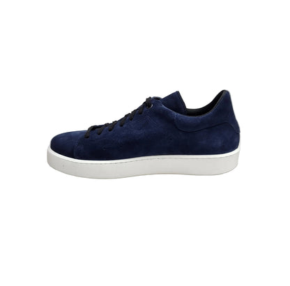 Sneaker NIKOLAS SK5 in vera pelle scamosciata blu notte con suola in microfibra e interni traspiranti, stile casual elegante.