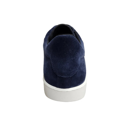 Sneaker NIKOLAS SK5 in vero camoscio blu notte con suola in microfibra, interni traspiranti e dettagli in lattice bianco.