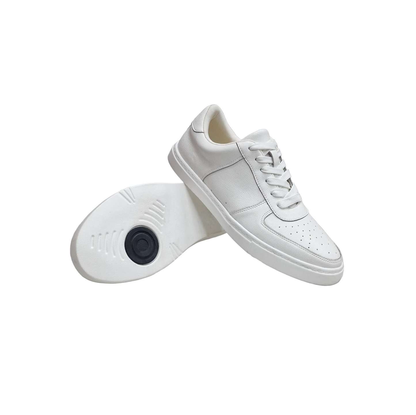 Sneaker bianca in ecopelle Wish Dance Shop, suola in gomma e resina, dettagli neri e design moderno.