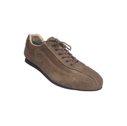 Scarpa da donna in camoscio nero con plateau e tacco a spillo, modello Wish Dance Shop, vista laterale.