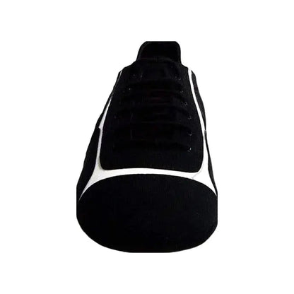 Sneaker Manuel 820 in camoscio nero con inserti bianchi, scarpe sportive dal design elegante e moderno.