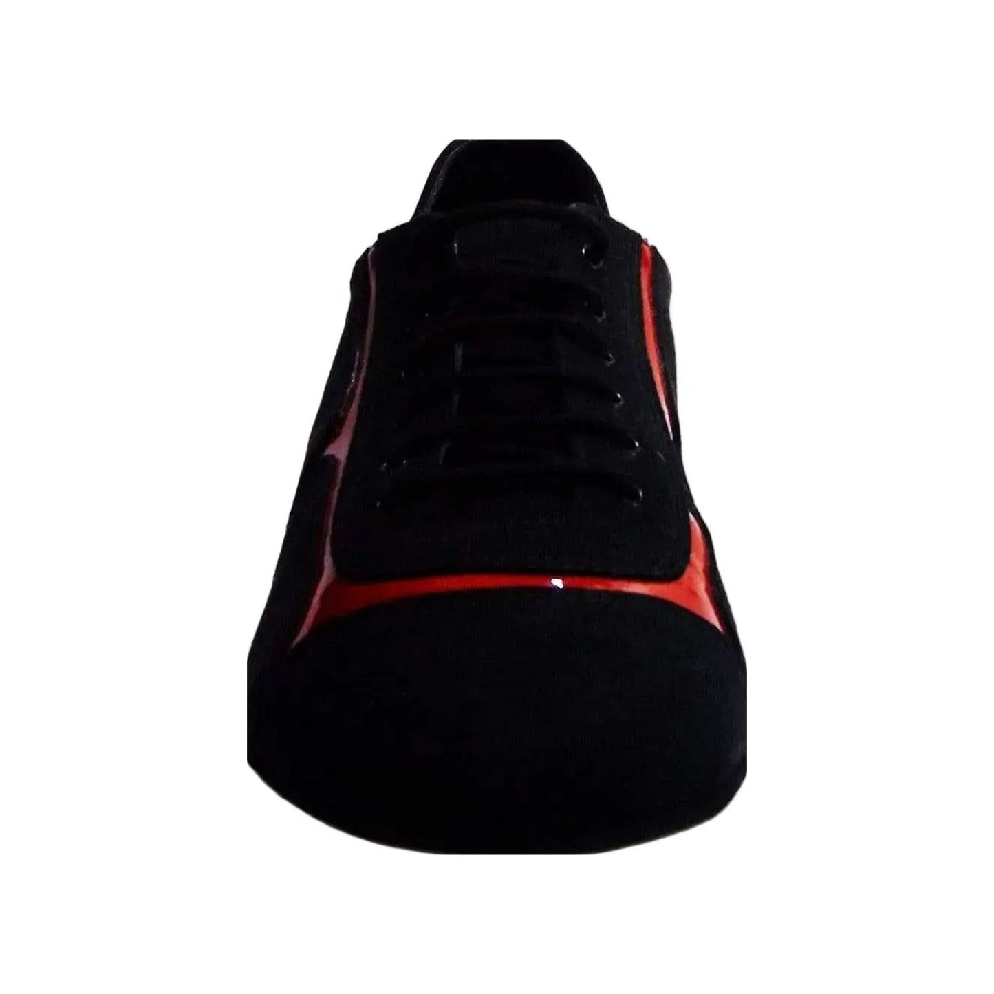 Sneaker Manuel (820) in camoscio nero con inserti in vernice rossa, dettagli di Wish Dance Shop.