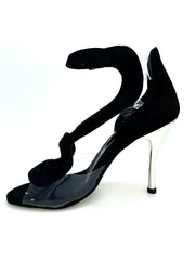 Carica immagine nella Galleria, Angela - Sandalo da Donna in Camoscio Nero con Parti in Plexiglass Tacco a Spillo Laminato Argento
