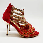 Load image into Gallery viewer, RED FOX (460PW) - Sandalo da Donna in Camoscio Rosso Elastici Oro con Tessuto Rosso inserti disegnati in Glitter Oro e tacco a spillo laminato Oro
