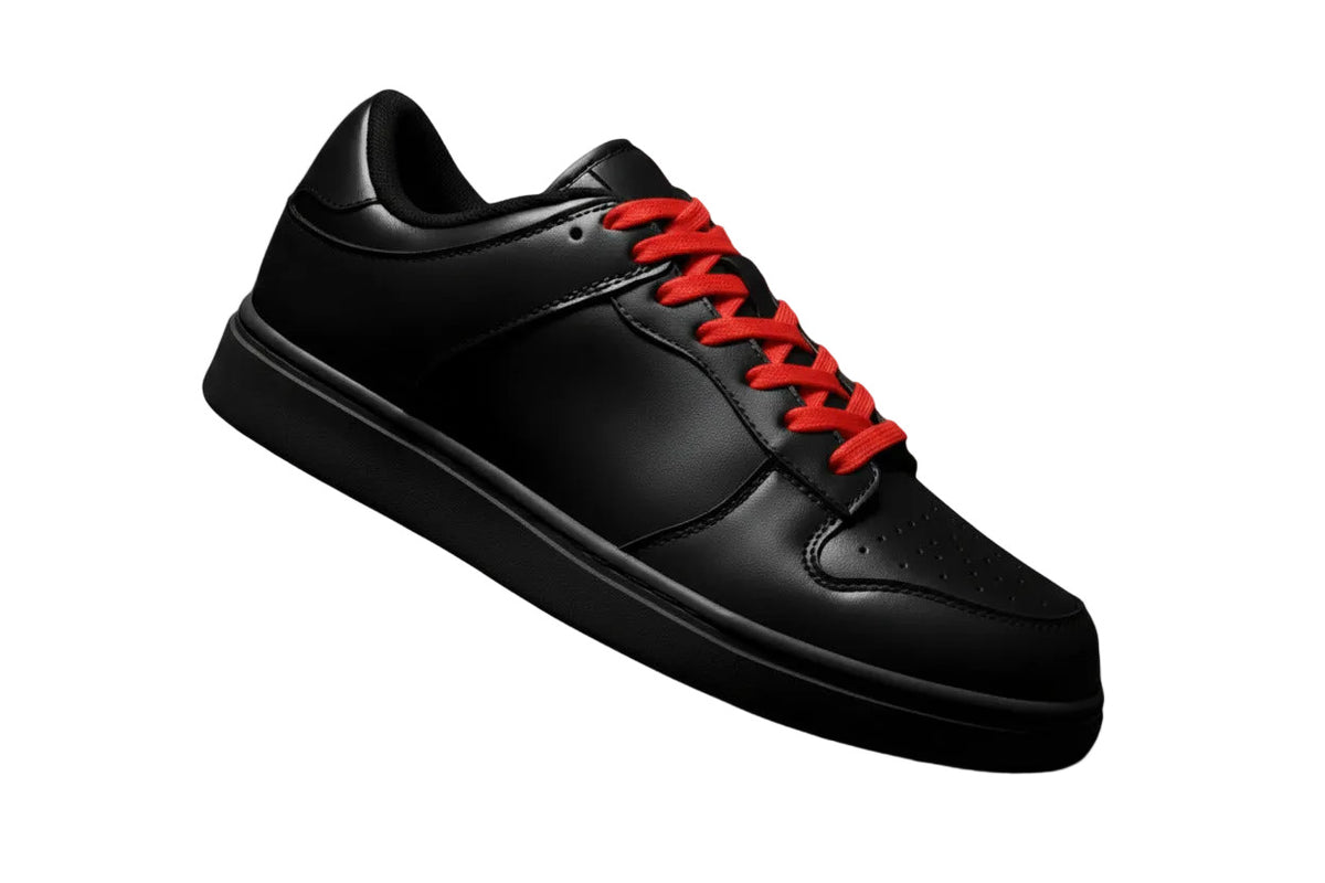 Sneaker in ecopelle nera vegana Wish Dance Shop con suola in gomma e resina, dettagli cerchi rossi, modello LOKI L0702FCE