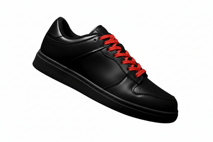Sneaker Wish Dance Shop LOKI in ecopelle nera vegan con suola in gomma e resina tecnica, dettagli con cerchi rossi.