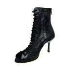 Load image into Gallery viewer, CONNY Fish Black (Art. 130) - Sandalo Mezzo Stivaletto con Zip in Fish Nero e Rete Nera Glitterata Tacco a Stiletto squadrato Smaltato Nero
