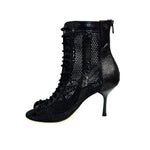 Load image into Gallery viewer, CONNY Fish Black (Art. 130) - Sandalo Mezzo Stivaletto con Zip in Fish Nero e Rete Nera Glitterata Tacco a Stiletto squadrato Smaltato Nero
