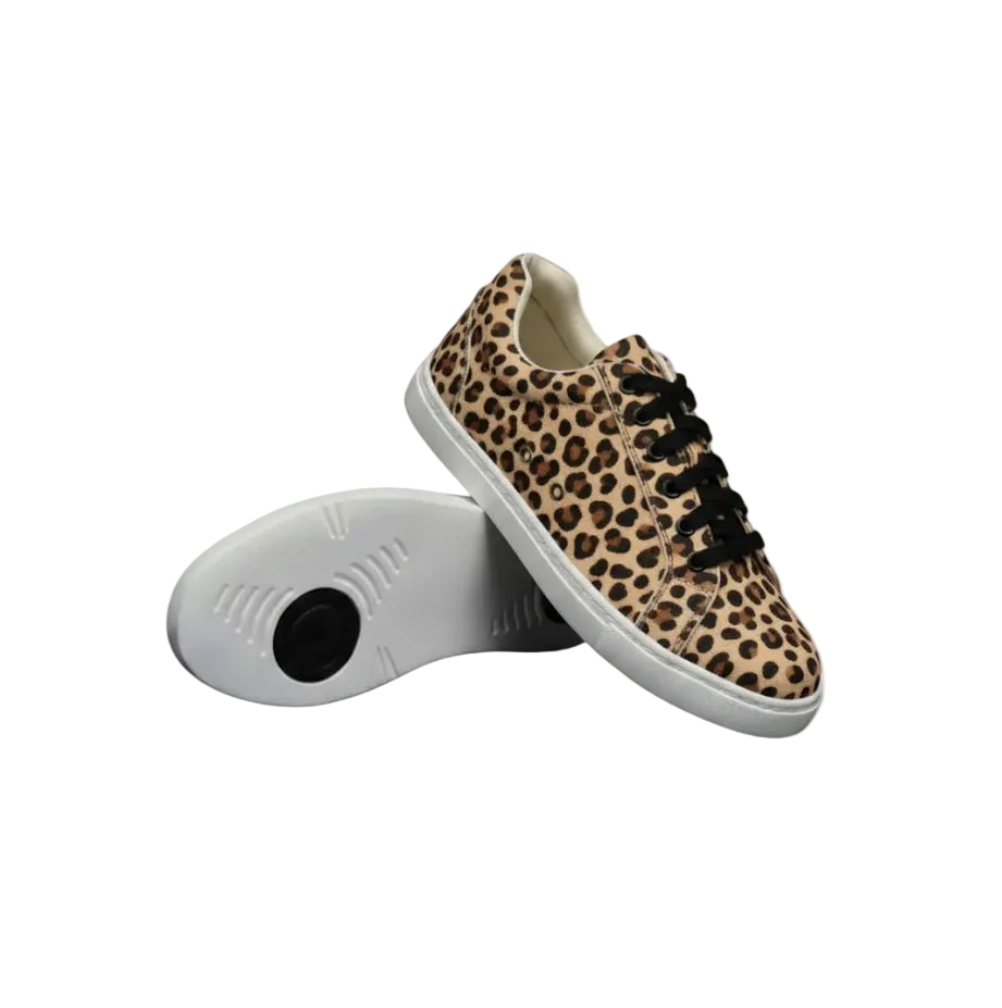 Sneaker ATACA Leopard Vortex Wish Dance Shop in tessuto leopardato beige con suola bianca in gomma e dettagli neri pivot
