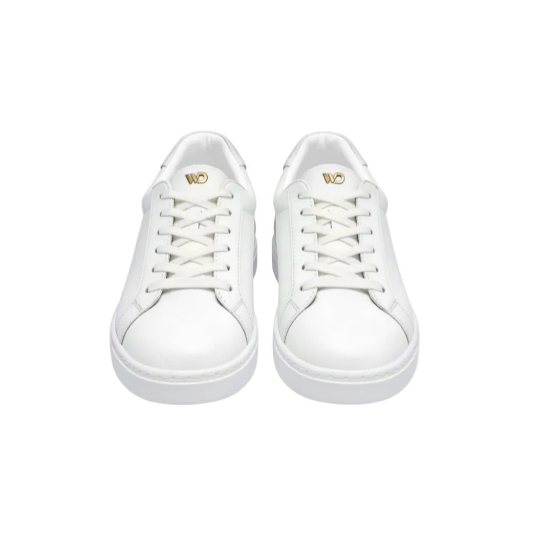 Sneaker Ecopelle Bianca ATACA Gabriel Vortex con suola bianca in gomma e resina, dettagli oro e design leggero e flessibile.