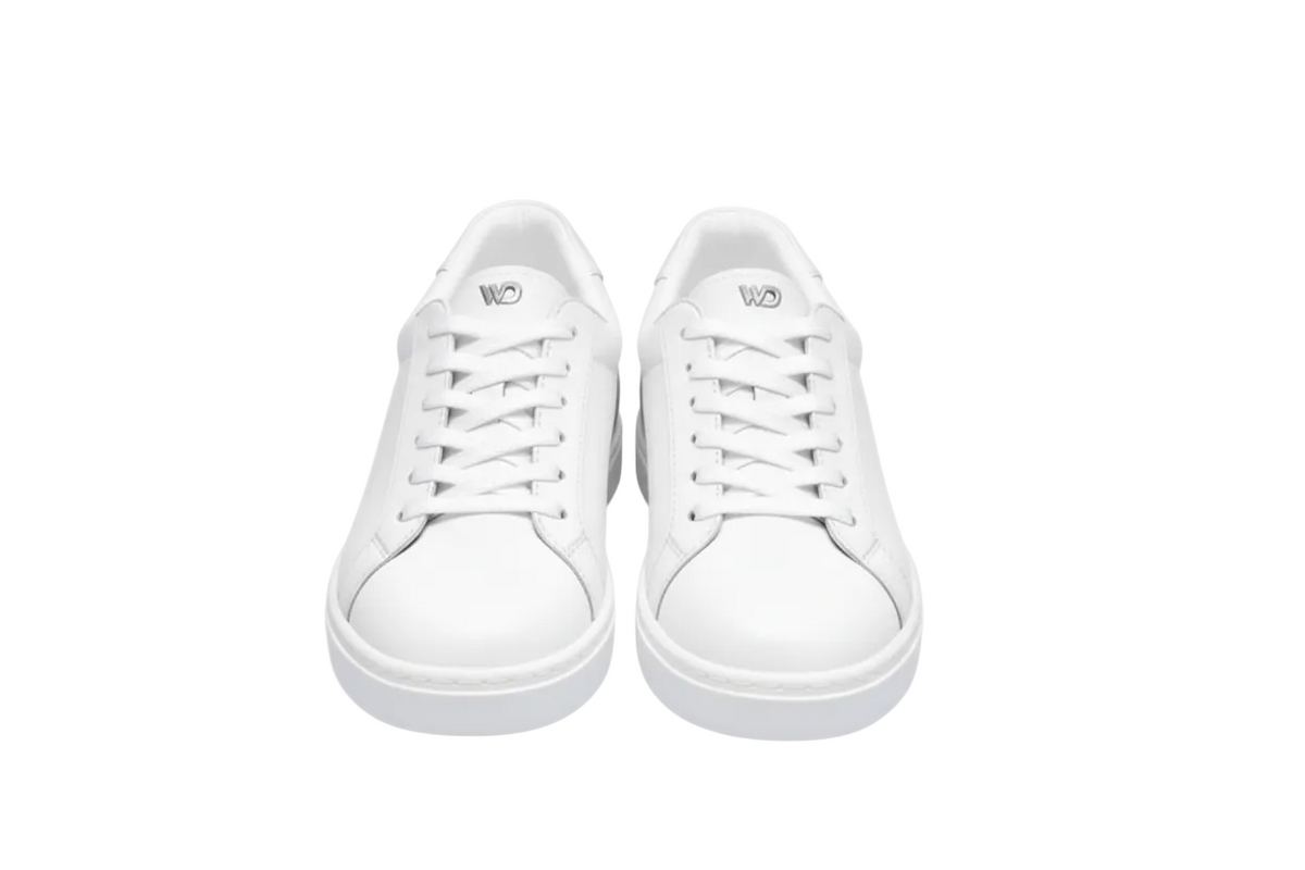 Sneaker ecopelle bianca ATACA Uriel Vortex con suola in gomma e resina, dettagli argento e design confortevole, stile vegan.