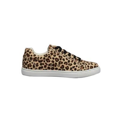 Sneaker ATACA Leopard Vortex in tessuto leopardato beige con suola bianca in gomma e dettaglio tecnico con cerchi neri.