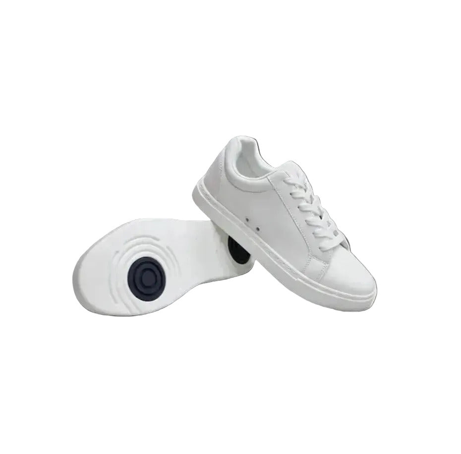 Sneaker ecopelle bianca Suprema White Black Vortex (FCE) con suola in gomma e resina, dettaglio nero e design leggero e flessibile.